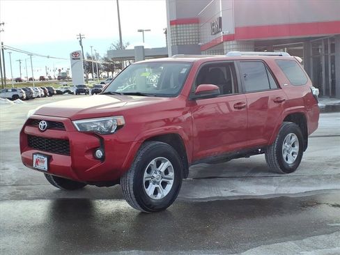 Certified 2018 Toyota 4Runner SR5 image 2