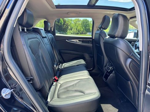 Used 2021 Lincoln Nautilus Reserve AWD/4WD image 36