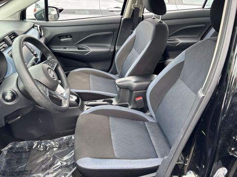 Used 2025 Nissan Versa SV FWD image 24