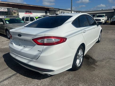Used 2014 Ford Fusion SE FWD image 6