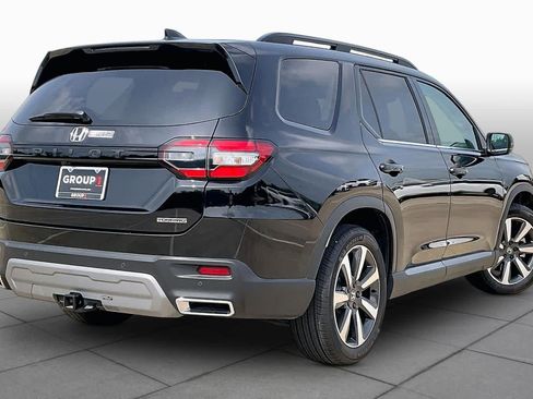 Used 2023 Honda Pilot Touring image 12