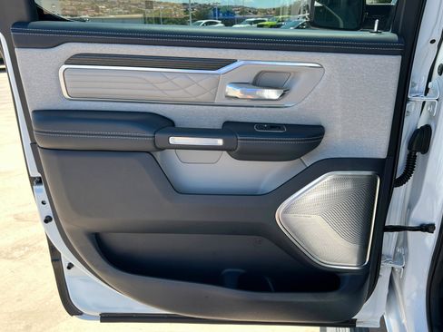 Used 2022 RAM 1500 Limited AWD/4WD image 19