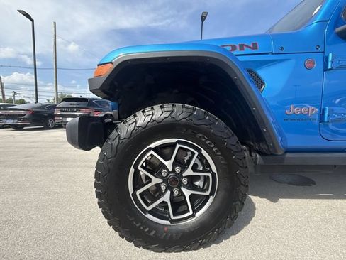 Used 2026 Jeep Wrangler Unlimited Rubicon AWD/4WD image 10