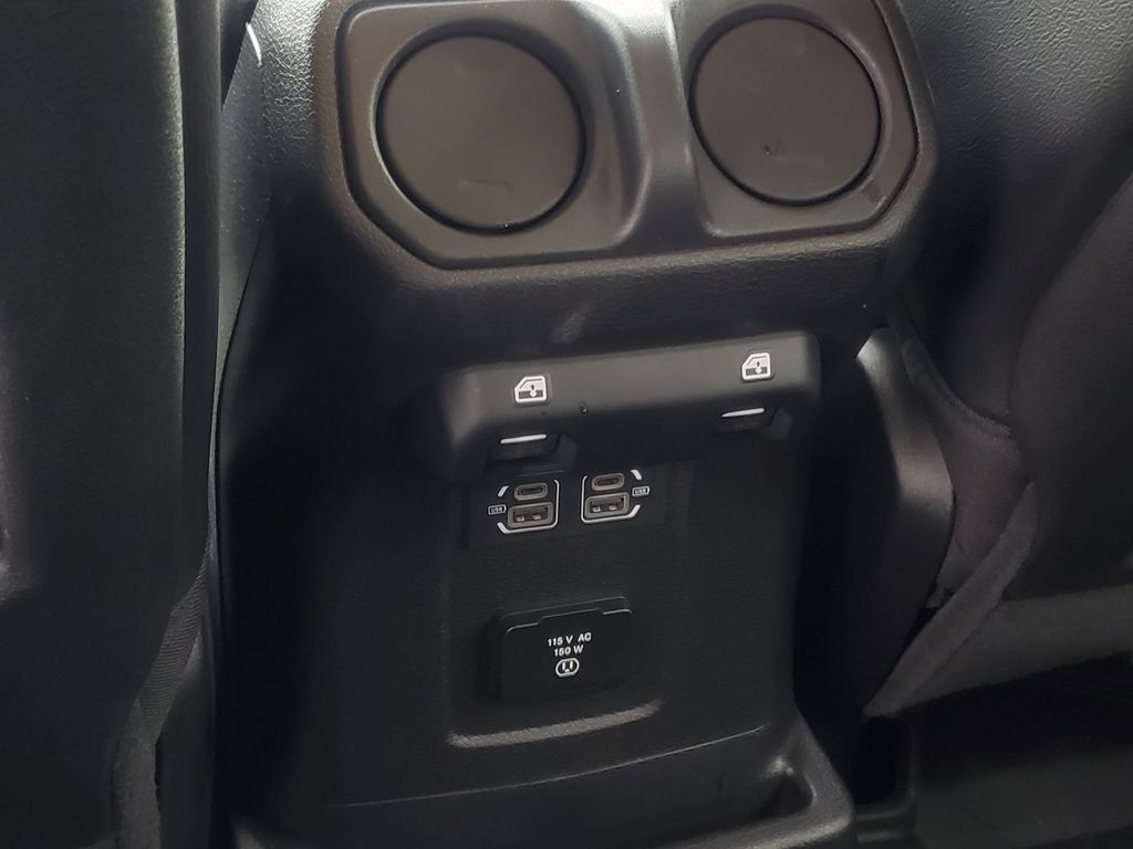 Used 2021 Jeep Wrangler Unlimited Rubicon w/ Dual Top Group AWD/4WD image 29