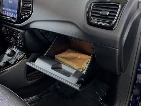 Used 2021 Jeep Compass Limited image 35