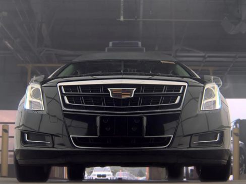 Used 2016 Cadillac XTS FWD image 8