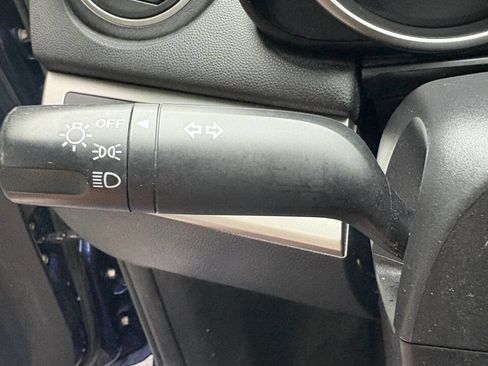 Used 2013 MAZDA MAZDA3 i Touring FWD image 23