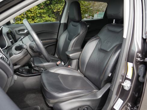 Used 2017 Jeep Compass Limited image 37