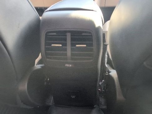 Used 2020 Ford Escape Titanium image 16