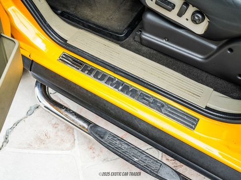 Used 2003 HUMMER H2 w/ Preferred Equipment Group image 59