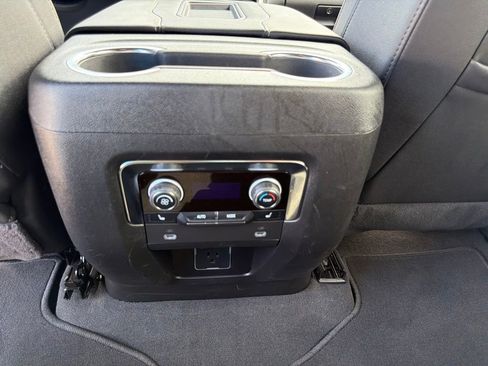 Used 2024 Chevrolet Tahoe Premier AWD/4WD image 20