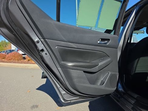 Used 2022 Nissan Altima 2.5 SV image 33