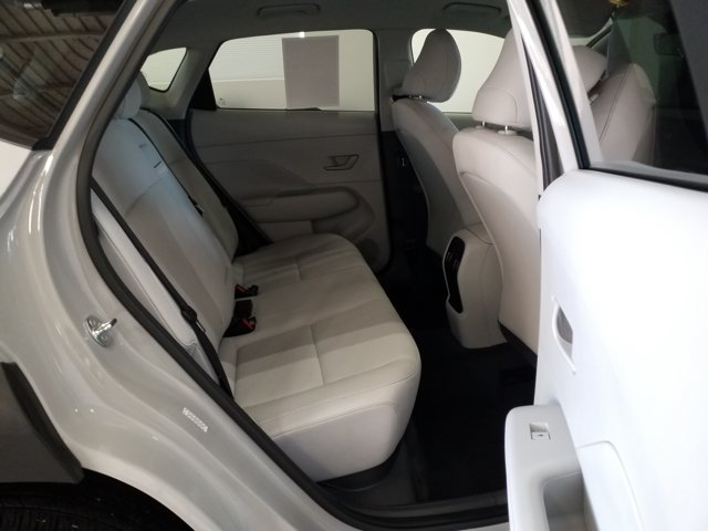 Used 2024 Hyundai Kona SEL AWD/4WD image 15