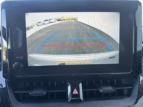 Used 2024 Toyota Corolla LE FWD image 17