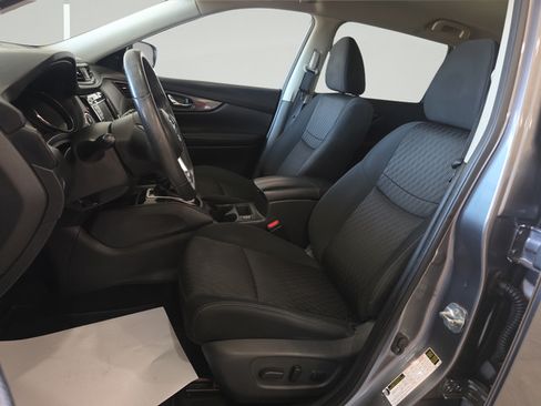 Used 2019 Nissan Rogue SV AWD/4WD image 12