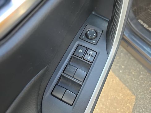 Used 2020 Toyota RAV4 XLE w/ Convenience Package AWD/4WD image 31