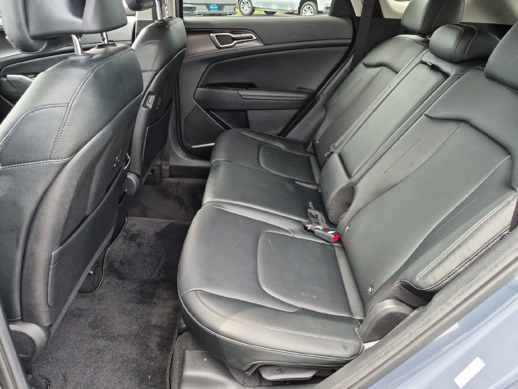 Used 2024 Kia Sportage EX FWD image 26