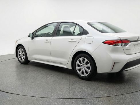 Used 2025 Toyota Corolla LE FWD image 6