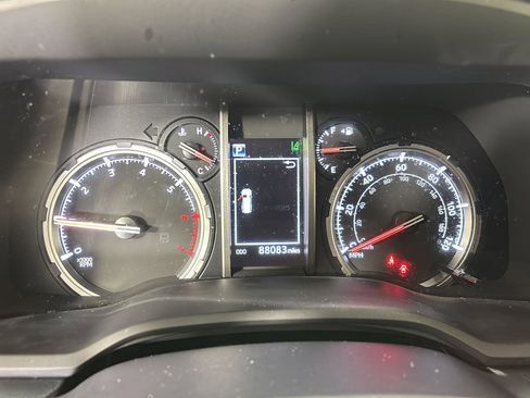Used 2022 Toyota 4Runner TRD Off-Road Premium w/ TRD Black Wheel Package (TMS) AWD/4WD image 3