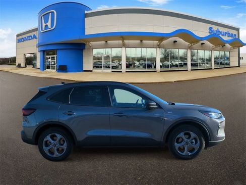 Used 2025 Ford Escape ST-Line image 9