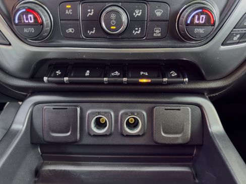 Used 2018 Chevrolet Silverado 1500 LTZ Z71 w/ LTZ Plus Package AWD/4WD image 63