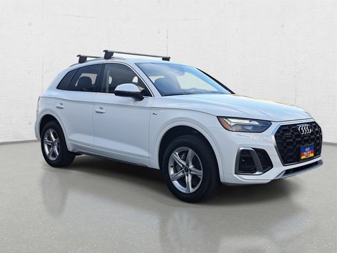 Used 2024 Audi Q5 2.0T Premium Plus w/ Premium Plus Package image 3