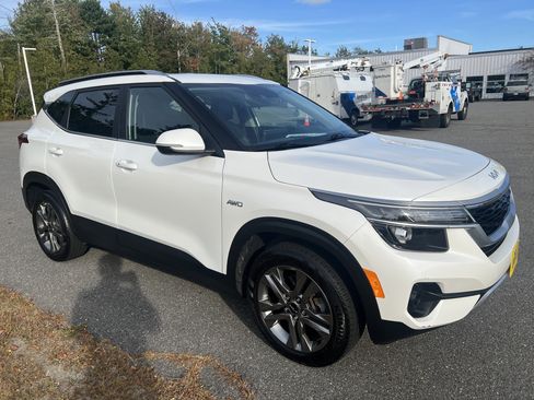Used 2022 Kia Seltos S image 3