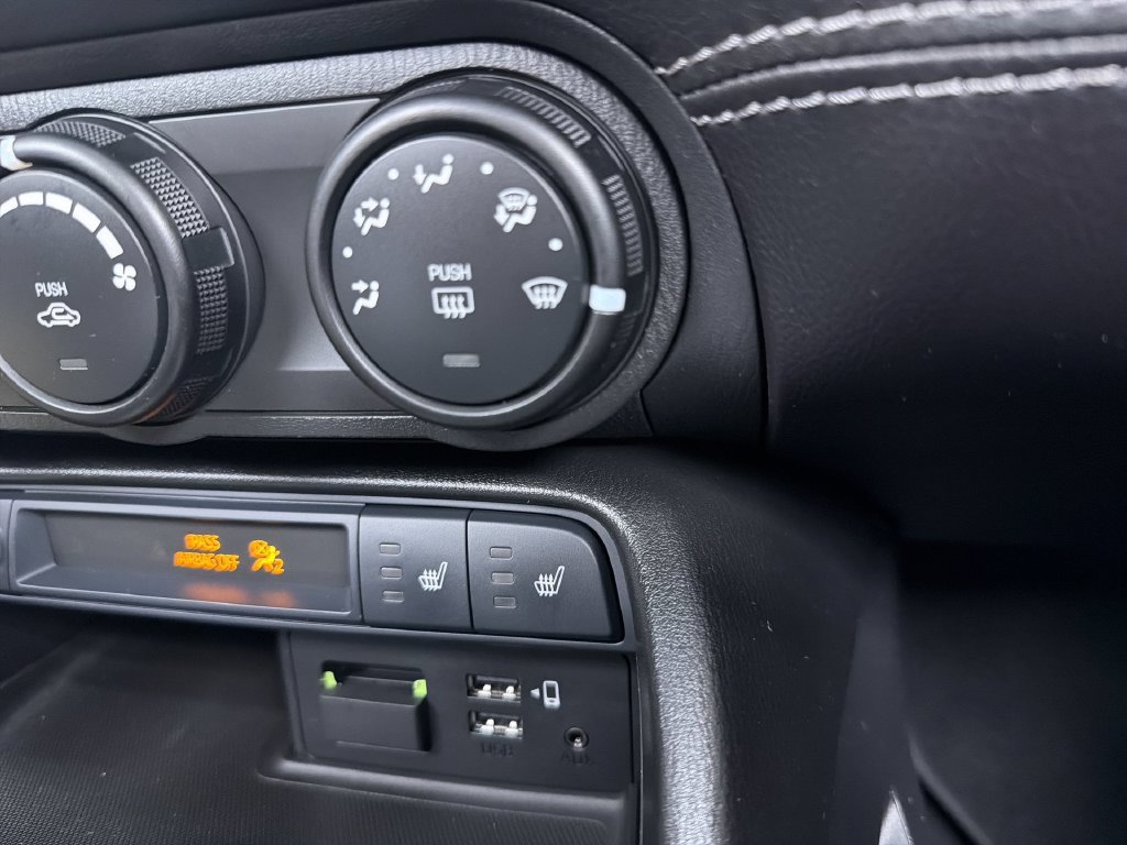Used 2021 MAZDA MX-5 Miata RF Club w/ Weather Package RWD image 23