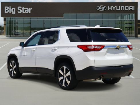 Used 2018 Chevrolet Traverse LT AWD/4WD image 3