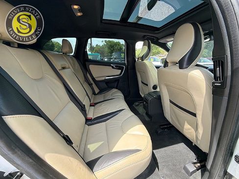 Used 2013 Volvo XC60 T6 R-Design AWD/4WD image 19