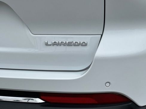 Used 2024 Jeep Grand Cherokee L Laredo RWD image 34