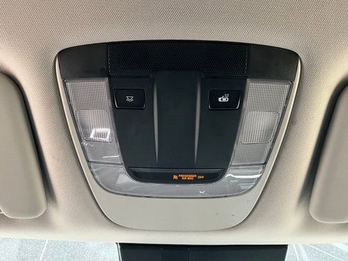 Used 2025 Kia Sportage LX image 16