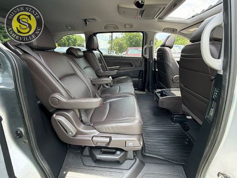 Used 2019 Honda Odyssey Elite image 18