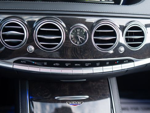 Used 2017 Mercedes-Benz S 550 Sedan image 34