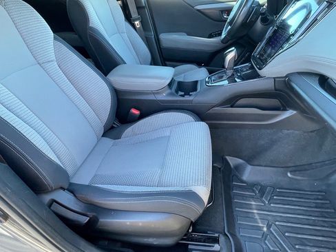 Used 2021 Subaru Outback Premium image 10