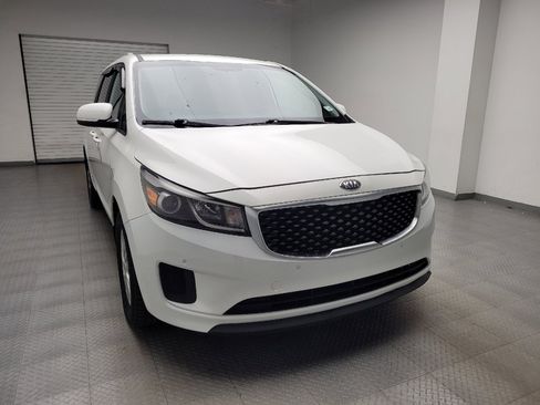 Used 2016 Kia Sedona LX w/ LX Essentials Premium Package FWD image 14