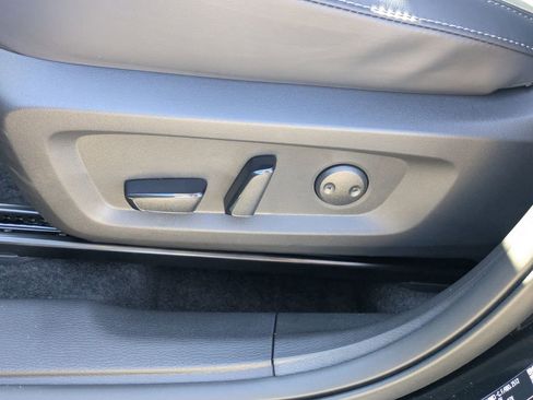 New 2026 Mitsubishi Outlander SE FWD image 19