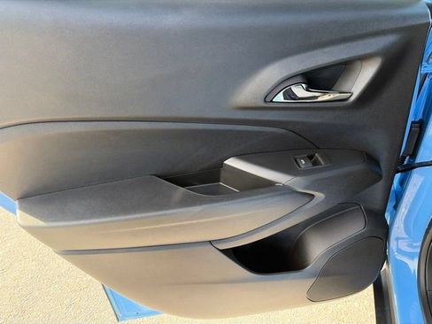 Used 2024 Chevrolet Trax RS w/ Driver Confidence Package FWD image 24