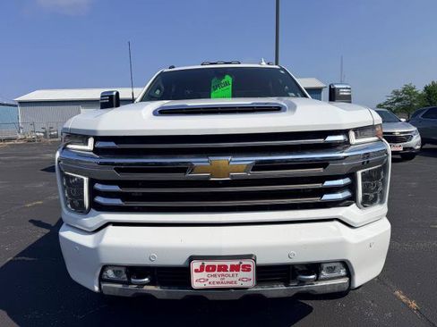 Used 2022 Chevrolet Silverado 2500 High Country w/ Safety Package II AWD/4WD image 7