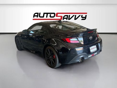 Used 2025 Toyota GR86 Premium w/ Performance Package RWD image 5