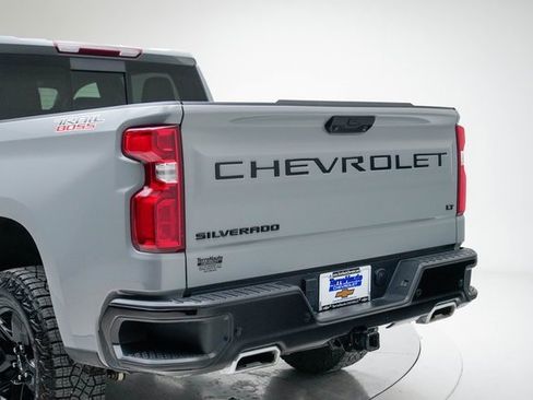 Used 2024 Chevrolet Silverado 1500 LT Trail Boss w/ Convenience Package II image 4