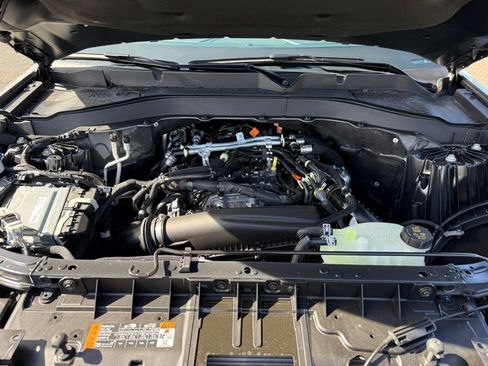 New 2026 Ford Explorer Tremor w/ Tremor Convenience Package image 10