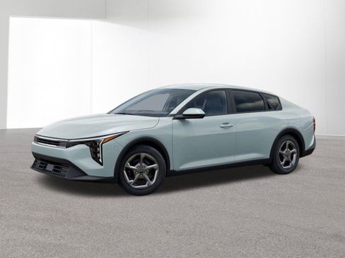 New 2026 Kia K4 LXS FWD image 3