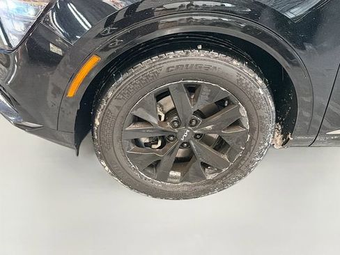 Used 2025 Kia Sportage SX image 29
