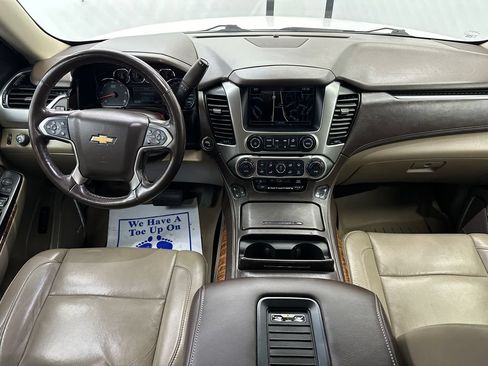 Used 2020 Chevrolet Suburban Premier AWD/4WD image 26