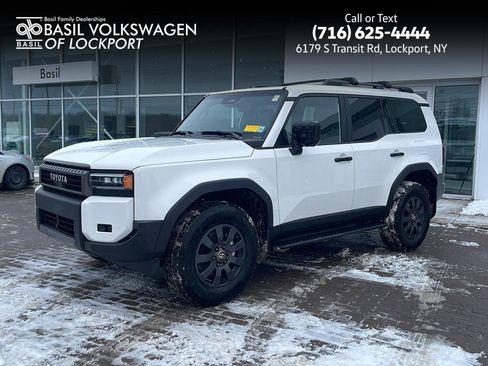 Used 2025 Toyota Land Cruiser Base image 1