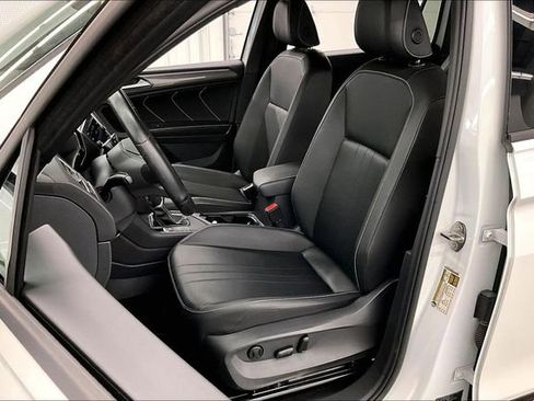 Used 2023 Volkswagen Tiguan SE R-Line FWD image 24