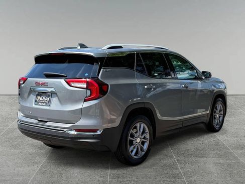 Used 2023 GMC Terrain SLT w/ LPO, Floor Liner Package FWD image 10