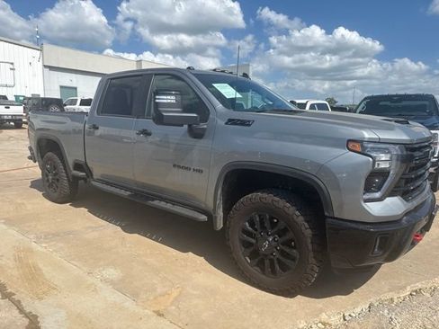 Used 2026 Chevrolet Silverado 2500 LT w/ Trail Boss Package AWD/4WD image 1