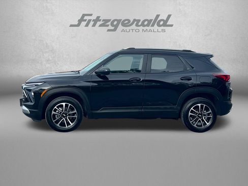 Used 2025 Chevrolet TrailBlazer LT AWD/4WD image 5